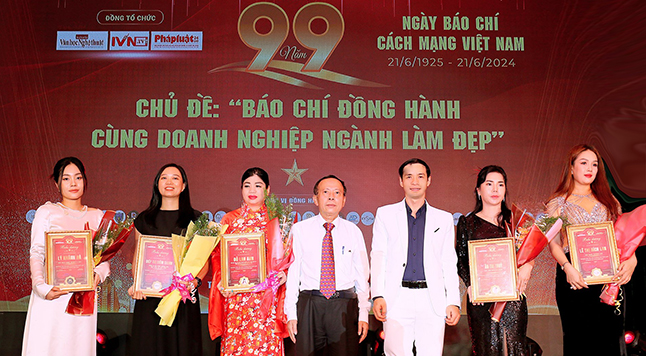Thời báo Văn học nghệ thuật phối hợp với IVN và Pháp luật 24h tổ chức Lễ kỷ niệm 99 năm ngày Báo chí cách mạng Việt Nam